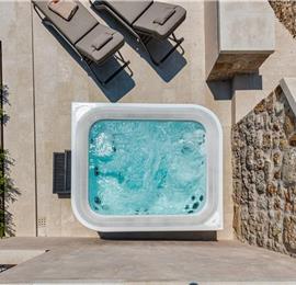 Luxury 7 Bedroom Villa with Heated Pool, Gym, Sauna, Jacuzzi and Sea Views in Dubrovnik, Sleeps 12-14